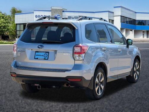 Ice Silver Metallic 2017 Subaru Forester 2.5i Premium