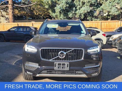 2017 Volvo XC90 T6 Momentum
