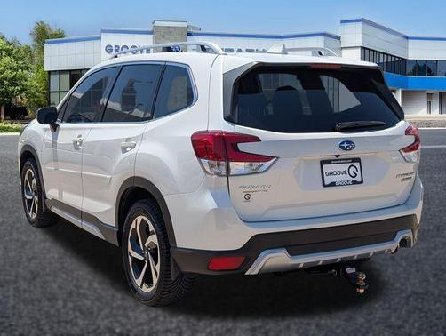 Crystal White Pearl 2023 Subaru Forester Touring