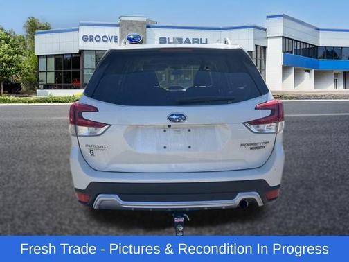 Crystal White Pearl 2023 Subaru Forester Touring