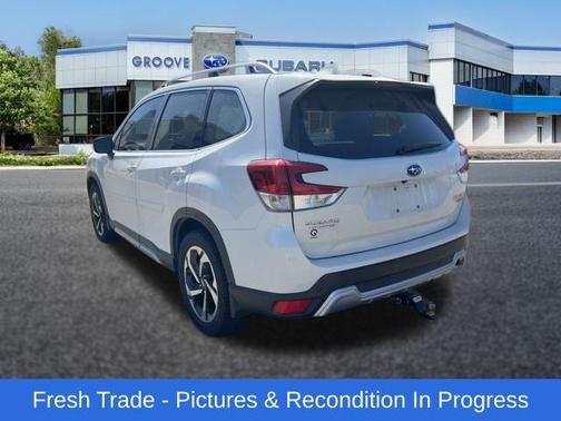 Crystal White Pearl 2023 Subaru Forester Touring