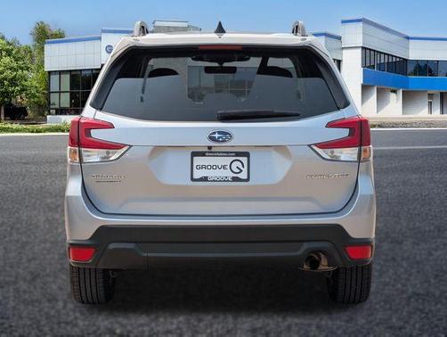 Ice Silver Metallic 2024 Subaru Forester Premium