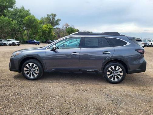 2025 Subaru Outback Touring XT