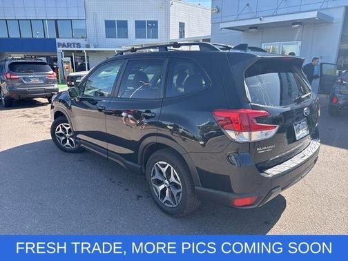 Crystal Black Silica 2019 Subaru Forester Premium