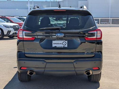 Crystal Black Silica 2024 Subaru Ascent Onyx Edition Limited