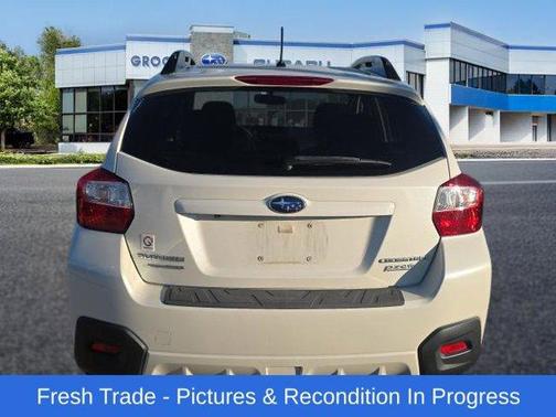 Crystal White Pearl 2016 Subaru Crosstrek 2.0i Premium