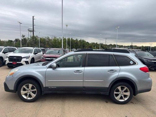 Ice Silver Metallic 2014 Subaru Outback 2.5i Limited