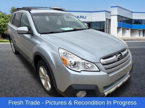 Ice Silver Metallic 2014 Subaru Outback 2.5i Limited