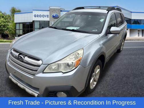 Ice Silver Metallic 2014 Subaru Outback 2.5i Limited