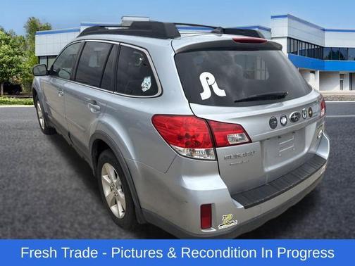 Ice Silver Metallic 2014 Subaru Outback 2.5i Limited