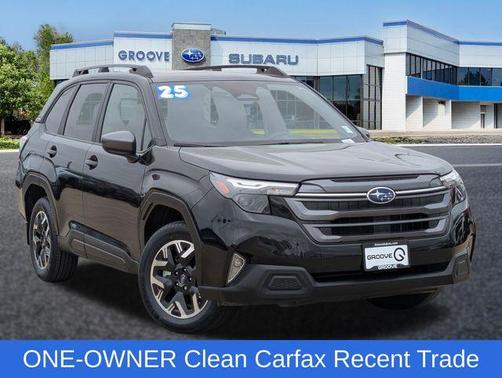 Crystal Black Silica 2025 Subaru Forester Premium