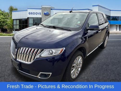 Tuxedo Black Metallic 2011 Lincoln MKX Base