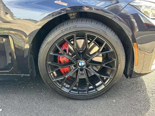 2021 BMW 750 i xDrive
