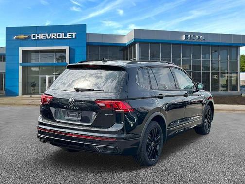 2022 Volkswagen Tiguan 2.0T SE R-Line Black