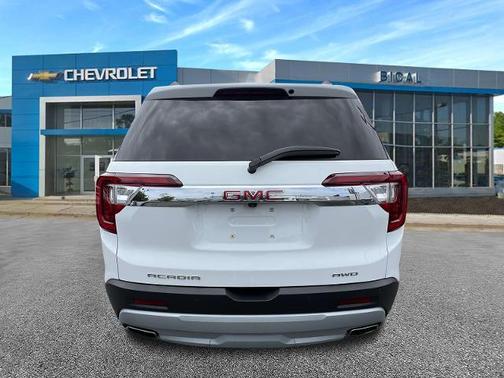 2022 GMC Acadia SLE
