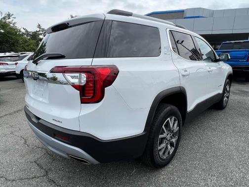2022 GMC Acadia SLE