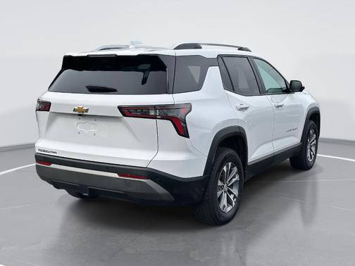 White 2025 Chevrolet Equinox LT