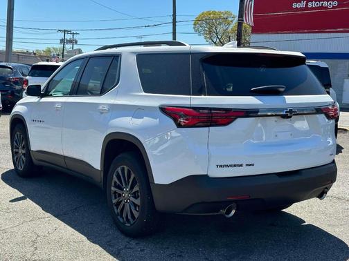 2023 Chevrolet Traverse RS