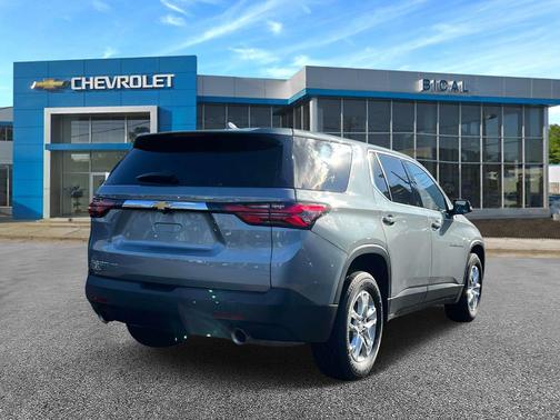 2023 Chevrolet Traverse LS