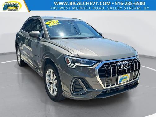 2024 Audi Q3 45 S line Premium