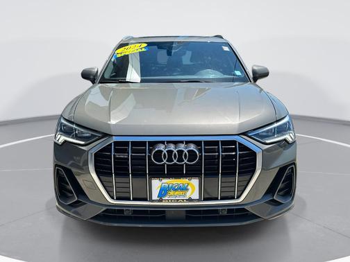 2024 Audi Q3 45 S line Premium