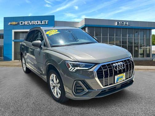 2024 Audi Q3 45 S line Premium