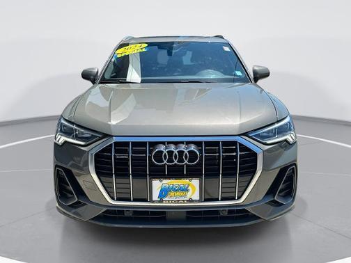 2024 Audi Q3 45 S line Premium