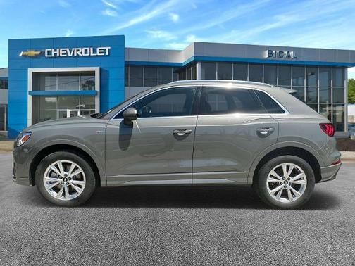2024 Audi Q3 45 S line Premium