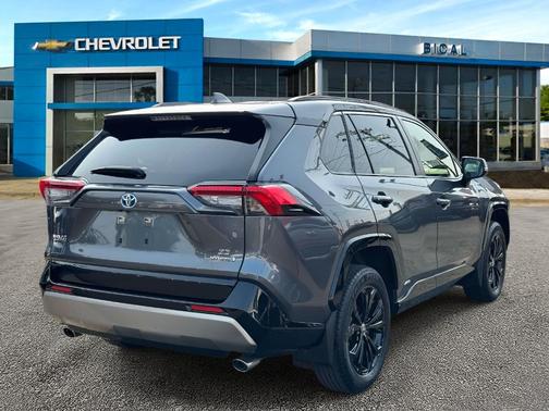 2022 Toyota RAV4 Hybrid SE