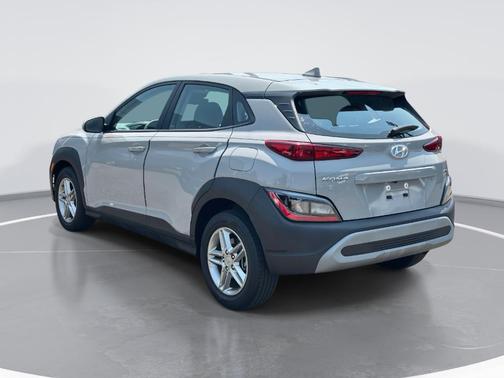 2022 Hyundai KONA SE