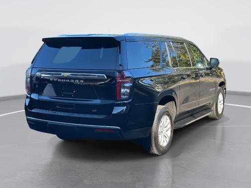 2024 Chevrolet Suburban LT