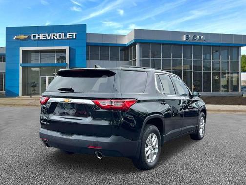 2021 Chevrolet Traverse LT Cloth