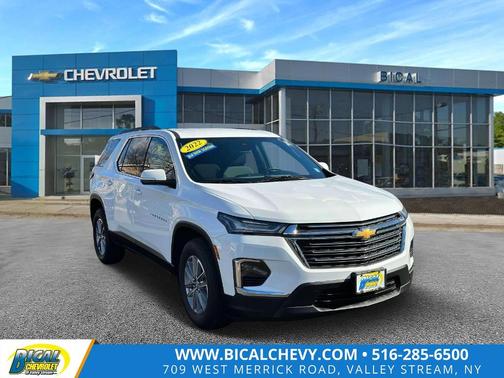 2022 Chevrolet Traverse LT Cloth