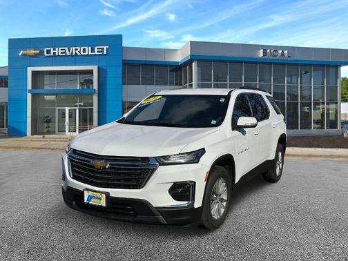 2022 Chevrolet Traverse LT Cloth
