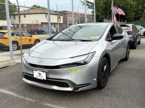 CUTTING EDGE 2023 Toyota Prius Prime SE