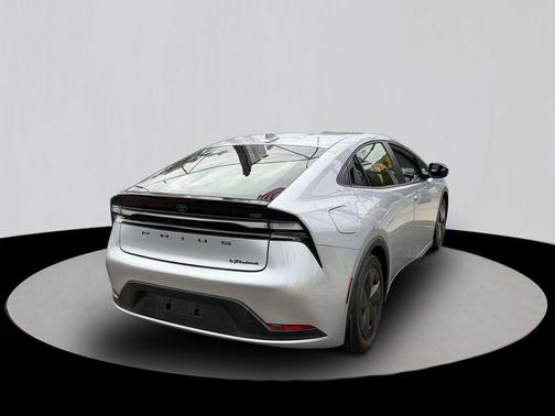 CUTTING EDGE 2023 Toyota Prius Prime SE