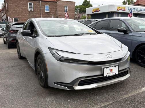 CUTTING EDGE 2023 Toyota Prius Prime SE