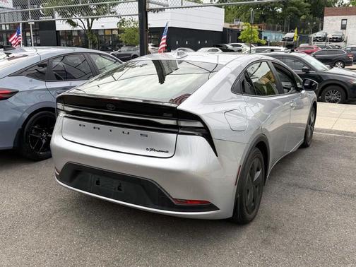 CUTTING EDGE 2023 Toyota Prius Prime SE