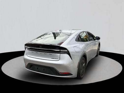 CUTTING EDGE 2023 Toyota Prius Prime SE