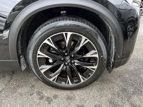 2024 Mazda CX-90 PHEV Premium Plus