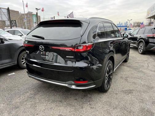 2024 Mazda CX-90 PHEV Premium Plus