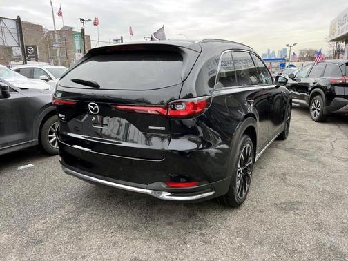 2024 Mazda CX-90 PHEV Premium Plus