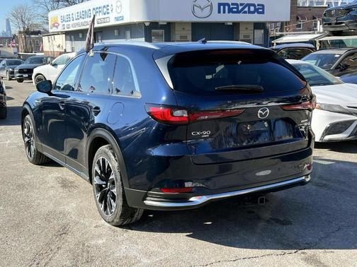 2024 Mazda CX-90 PHEV Premium Plus