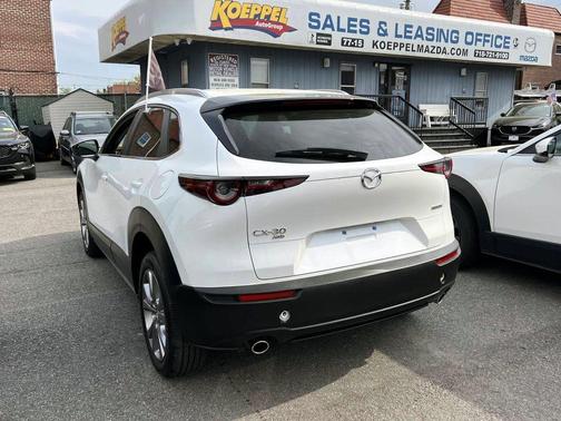 Snowflake White Pearl 2023 Mazda CX-30 2.5 S Preferred Package