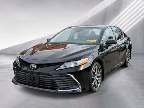 Midnight Black Metallic 2024 Toyota Camry XLE
