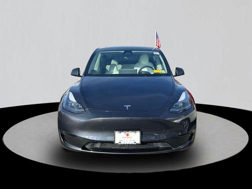 2025 Tesla Model Y Long Range