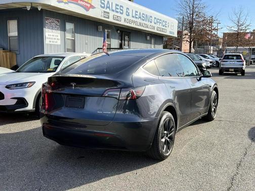 2025 Tesla Model Y Long Range