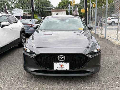 Machine Gray Metallic 2025 Mazda Mazda3 FWD w/Preferred Package