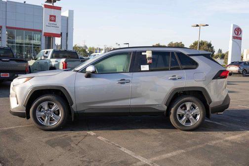 2025 Toyota RAV4 Hybrid LE
