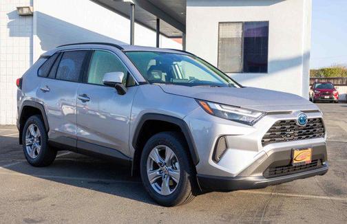 2025 Toyota RAV4 Hybrid LE